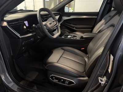 2024 Jeep Wagoneer, $36500. Photo 3