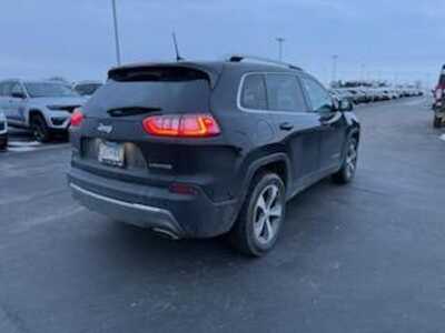 2020 Jeep Cherokee, $17000. Photo 2