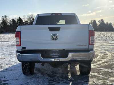 2022 RAM 3500 Crew Cab, $33000. Photo 7