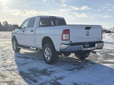 2022 RAM 3500 Crew Cab, $33000. Photo 8
