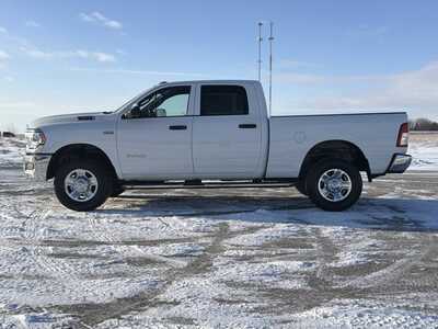 2022 RAM 3500 Crew Cab, $33000. Photo 9