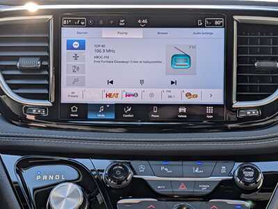 2026 Chrysler Pacifica, $44336. Photo 9