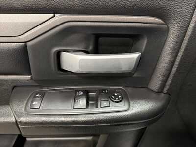 2019 RAM 3500 Reg Cab, $28000. Photo 12