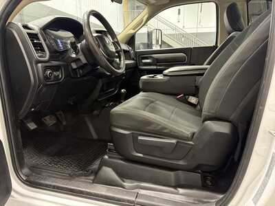 2019 RAM 3500 Reg Cab, $28000. Photo 3