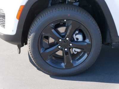 2025 Jeep Grand Cherokee, $44951. Photo 4