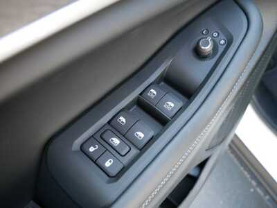 2025 Jeep Grand Cherokee, $44951. Photo 7