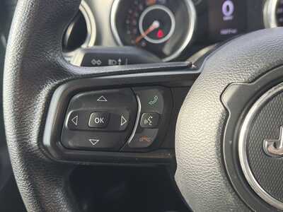 2023 Jeep Wrangler, $26000. Photo 10