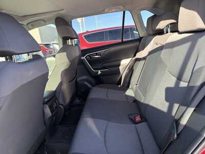 2019 Toyota RAV4, $25000. Photo 10