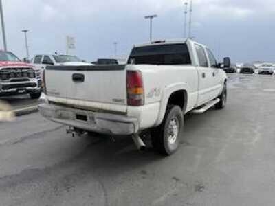 2006 GMC 2500 Crew Cab, $9500. Photo 2