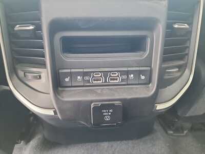 2025 RAM 1500 Crew Cab, $70000. Photo 8