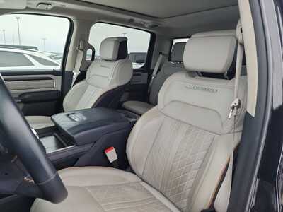 2025 RAM 1500 Crew Cab, $70000. Photo 9