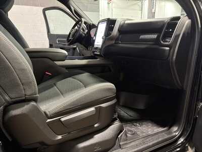 2025 RAM 3500 Reg Cab, $68000. Photo 4