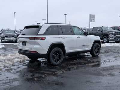 2026 Jeep Grand Cherokee, $46839. Photo 2