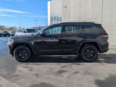 2026 Jeep Grand Cherokee, $47375. Photo 3