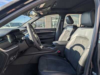 2026 Jeep Grand Cherokee, $47375. Photo 5