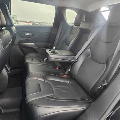 2022 Jeep Cherokee, $25000. Photo 9