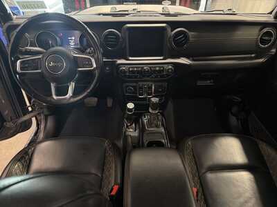 2021 Jeep Wrangler Unlimited, $25000. Photo 5