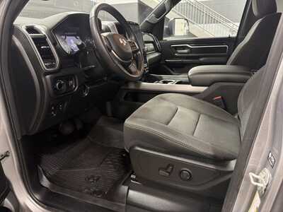 2024 RAM 1500 Crew Cab, $36500. Photo 4