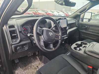 2025 RAM 2500 Crew Cab, $58625. Photo 9