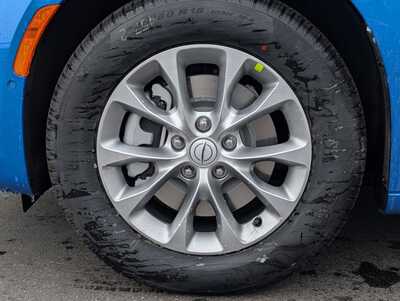 2026 Chrysler Pacifica, $44334. Photo 4