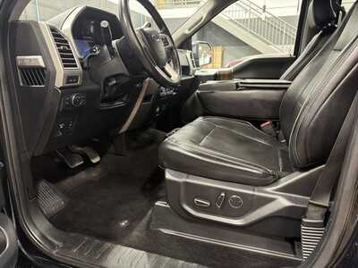 2016 Ford F150 Crew Cab, $22500. Photo 3