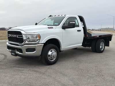 2024 RAM 3500 Reg Cab, $51000. Photo 2