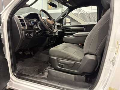 2024 RAM 3500 Reg Cab, $51000. Photo 3