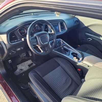 2018 Dodge Challenger, $28000. Photo 10