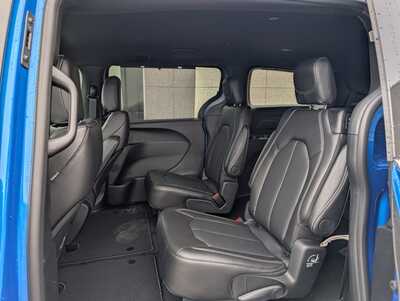 2026 Chrysler Pacifica, $44334. Photo 6