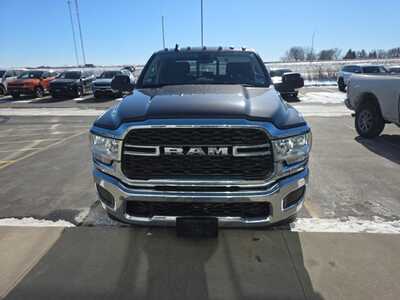 2020 RAM 2500 Crew Cab, $33000. Photo 4