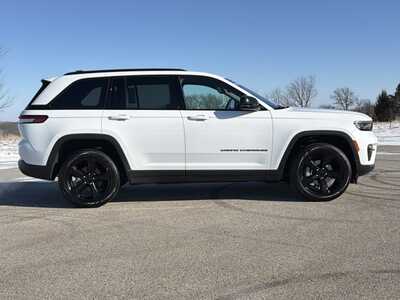2024 Jeep Grand Cherokee, $34000. Photo 5