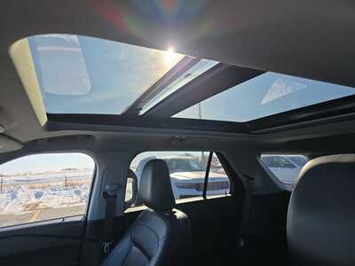 2021 Ford Explorer, $28000. Photo 4
