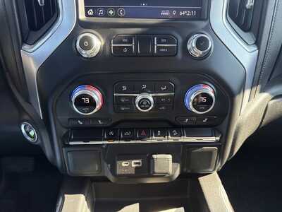 2021 GMC 1500 Crew Cab, $31600. Photo 8