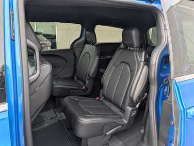 2026 Chrysler Pacifica, $42809. Photo 6