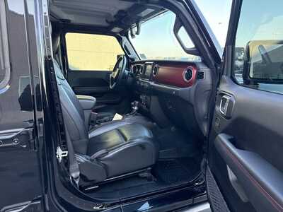 2023 Jeep Wrangler, $38000. Photo 9