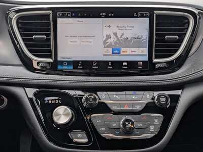 2026 Chrysler Pacifica, $45626. Photo 9