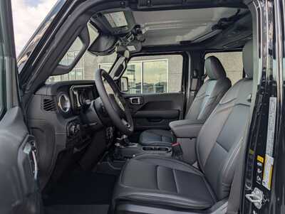 2026 Jeep Gladiator, $45221. Photo 5