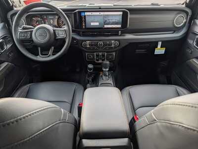 2026 Jeep Gladiator, $45221. Photo 8