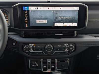 2026 Jeep Gladiator, $45221. Photo 9