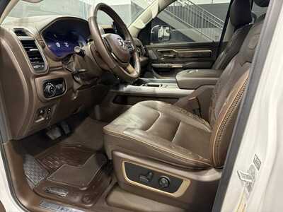 2025 RAM 1500 Crew Cab, $57000. Photo 3