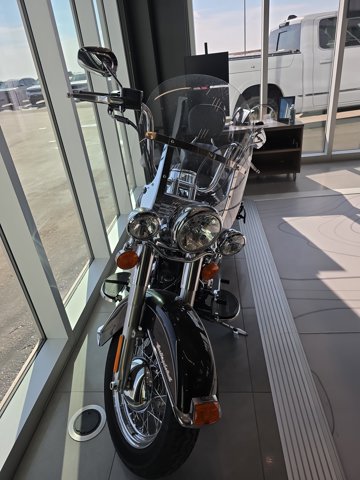 2015 Harley Davidson Road Glide, $15000. Photo 4