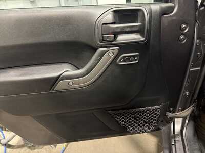 2018 Jeep Wrangler, $15000. Photo 11