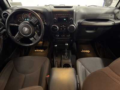 2018 Jeep Wrangler, $15000. Photo 4