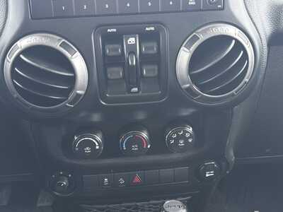 2018 Jeep Wrangler, $15000. Photo 8