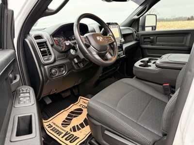 2026 RAM 2500 Crew Cab, $65000. Photo 3