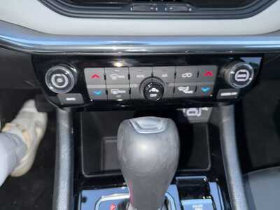 2022 Jeep Compass, $24000. Photo 11