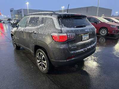 2022 Jeep Compass, $24000. Photo 4