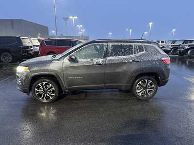 2022 Jeep Compass, $24000. Photo 7