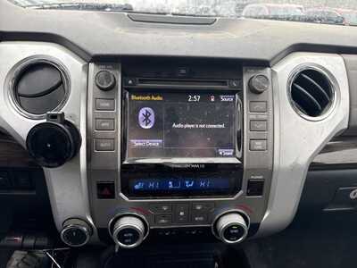2015 Toyota Tundra 4WD, $28000. Photo 11