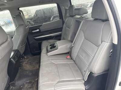 2015 Toyota Tundra 4WD, $28000. Photo 9